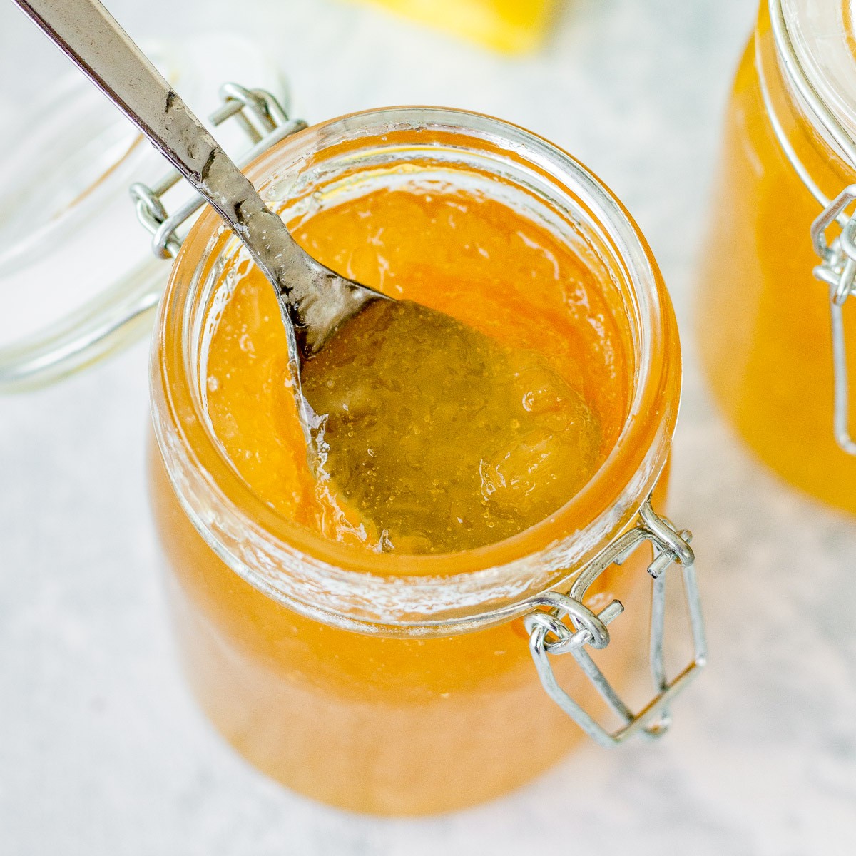 JAM PINEAPPLE IN JAR