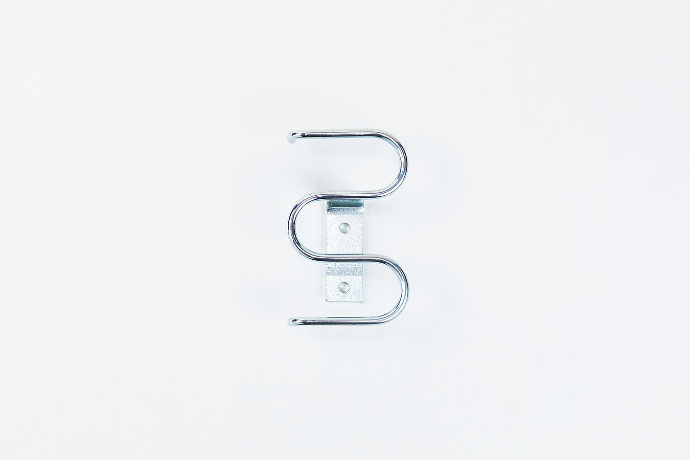 STRETCH RELIEF BRACKET FOR OUTLET STATION