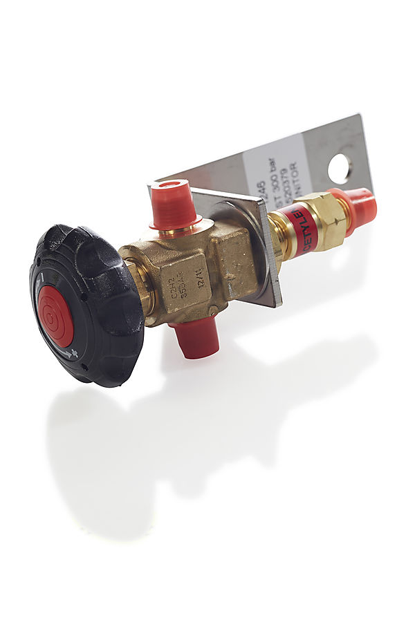 T-VALVE AC W/NON RETURN VALVE AND BRACKET