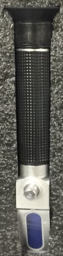 REFRACTOMETER